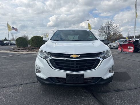 Used 2018 Chevrolet Equinox LT image 2