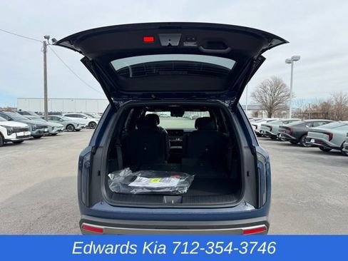 New 2027 Kia Telluride S image 8