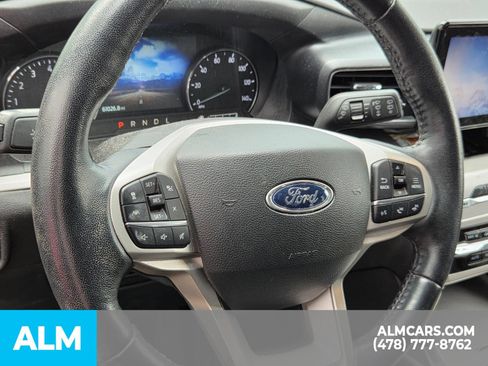 Used 2023 Ford Explorer XLT w/ Equipment Group 202A RWD image 9