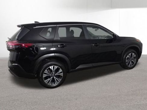 Used 2023 Nissan Rogue SV image 10