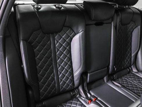 Used 2023 Audi SQ5 Premium Plus w/ Premium Plus Package image 44