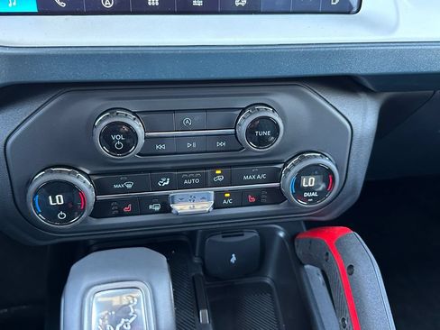New 2026 Ford Bronco Heritage Edition AWD/4WD image 26