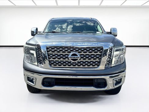 Used 2017 Nissan Titan SL w/ Off-Road Package AWD/4WD image 2