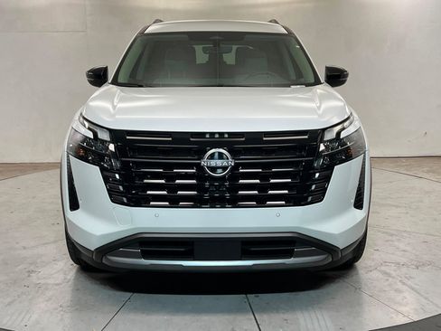 New 2026 Nissan Pathfinder SL image 8