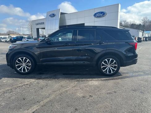 Used 2025 Ford Explorer ST-Line image 2