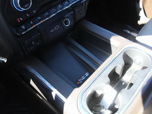 Used 2022 Chevrolet Silverado 2500 LTZ w/ LTZ Premium Package image 38