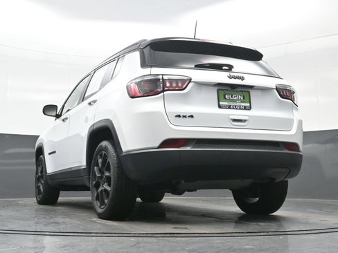 Used 2024 Jeep Compass Latitude w/ Convenience Group image 28