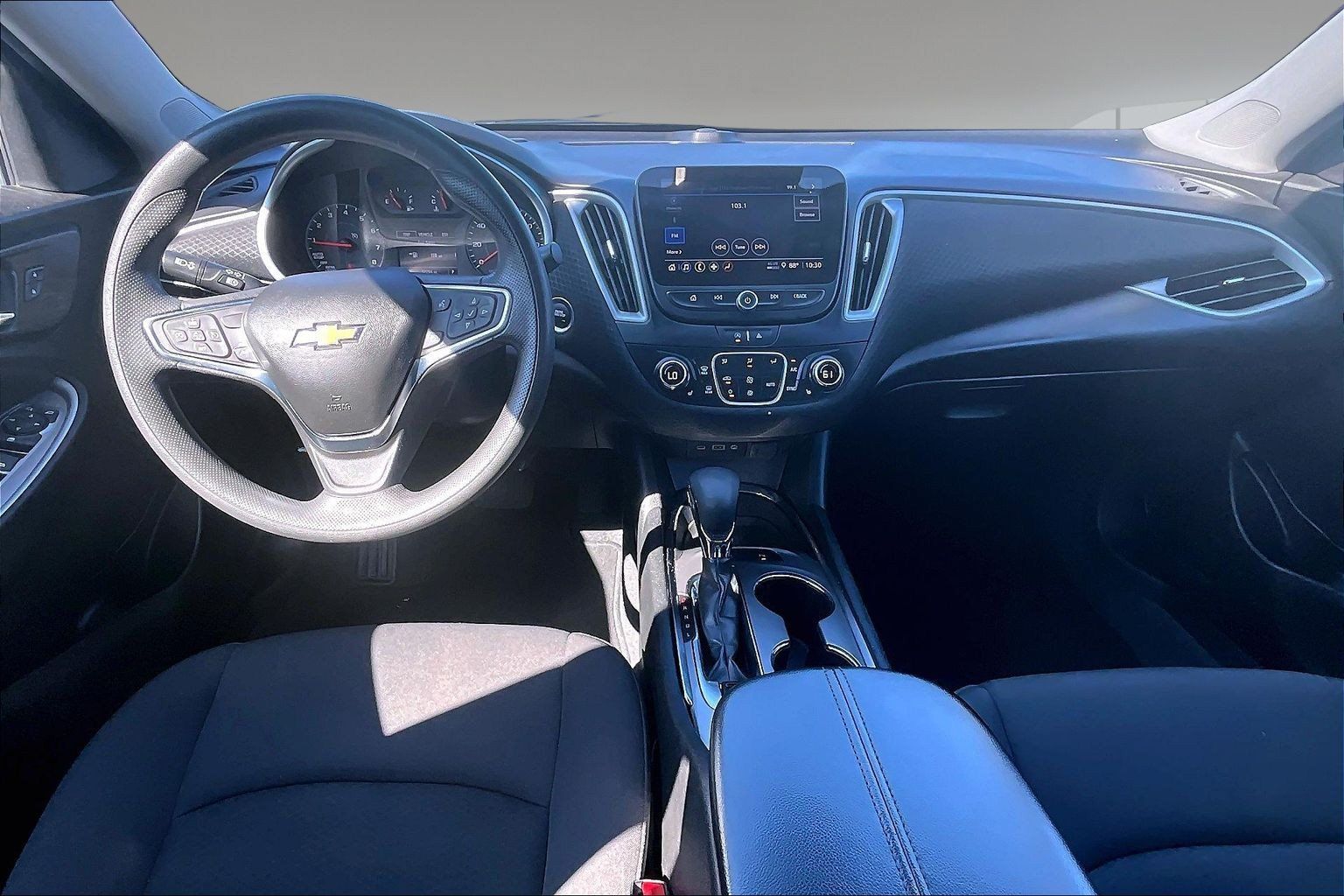 Used 2024 Chevrolet Malibu LT FWD image 8