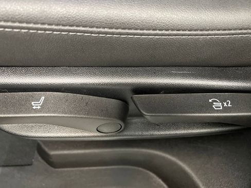 Used 2025 Chevrolet Tahoe LT image 14