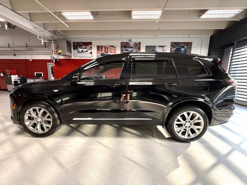 Used 2020 Cadillac XT6 Sport AWD/4WD image 2