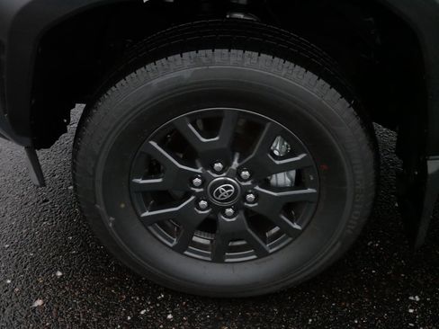 Certified 2025 Toyota 4Runner SR5 image 15