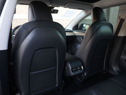 Used 2022 Tesla Model 3 Performance AWD/4WD image 17
