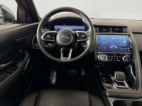 Used 2024 Jaguar E-PACE R-Dynamic SE image 23
