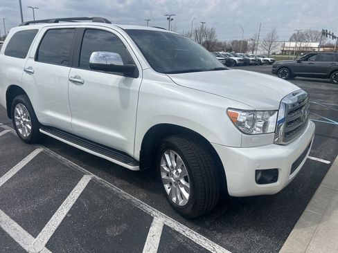 Used 2012 Toyota Sequoia Platinum image 3