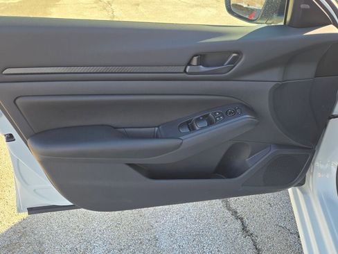 Used 2025 Nissan Altima 2.5 S image 19