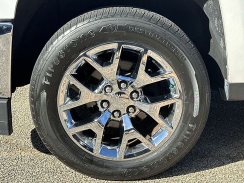 Used 2018 Chevrolet Silverado 1500 LT w/ All Star Edition image 10