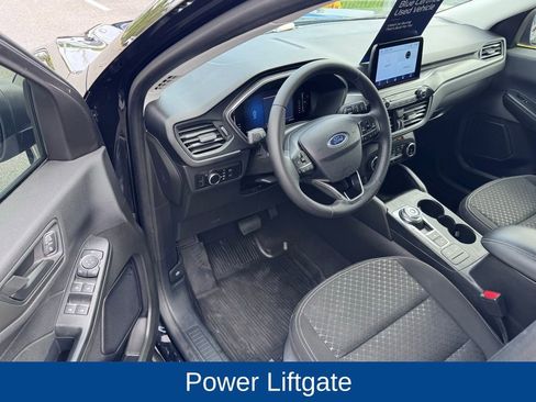 Used 2023 Ford Escape Active image 9