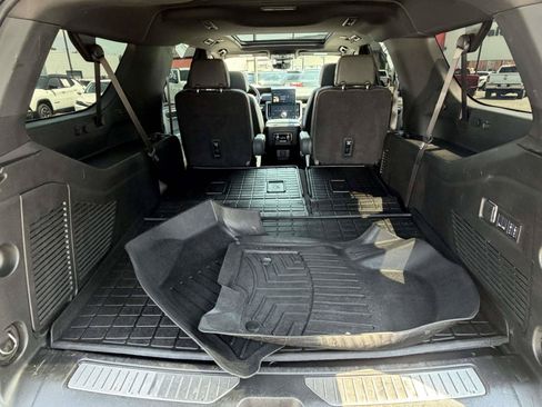 Used 2025 GMC Yukon XL AT4 w/ AT4 Premium Package AWD/4WD image 36