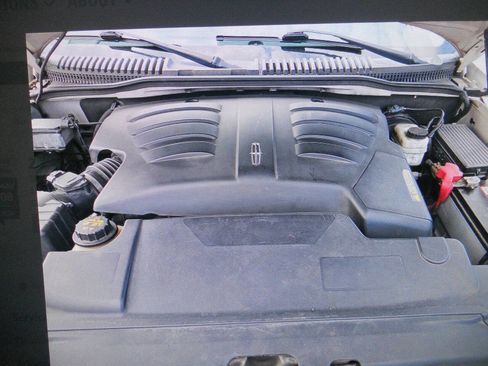Used 2005 Lincoln Aviator AWD image 13