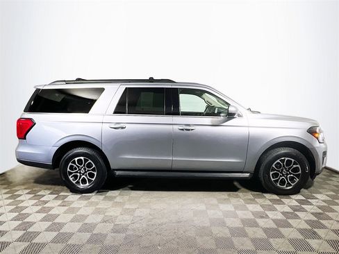 Used 2024 Ford Expedition Max XLT image 9