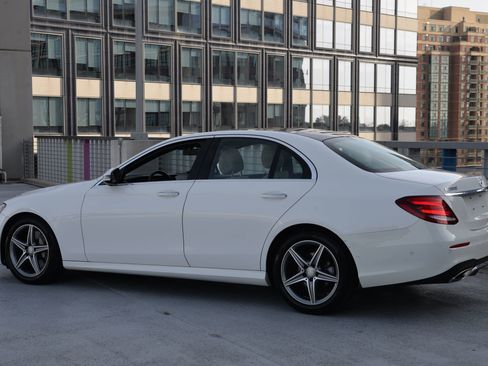 Used 2017 Mercedes-Benz E 300 4MATIC image 3