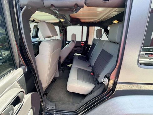 Used 2009 Jeep Wrangler Unlimited X AWD/4WD image 21