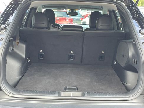 Used 2019 Jeep Cherokee Limited image 8