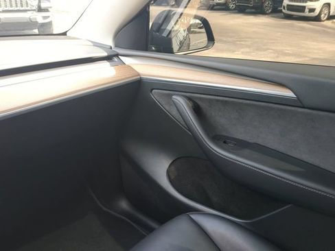 Used 2023 Tesla Model Y Long Range AWD/4WD image 20