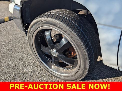 Used 2005 GMC Yukon SLT w/ SLT Preferred Equipment Group image 20