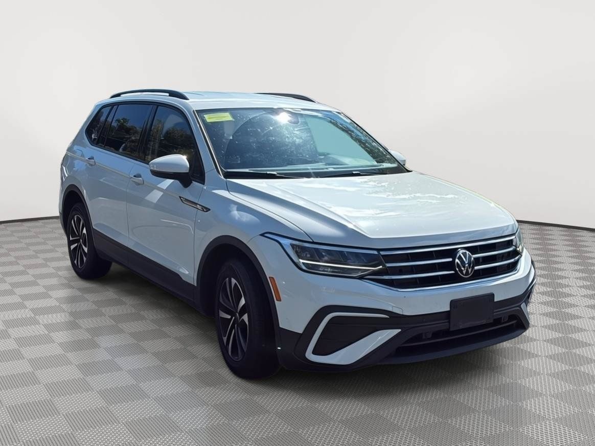 Used 2024 Volkswagen Tiguan S AWD/4WD image 3