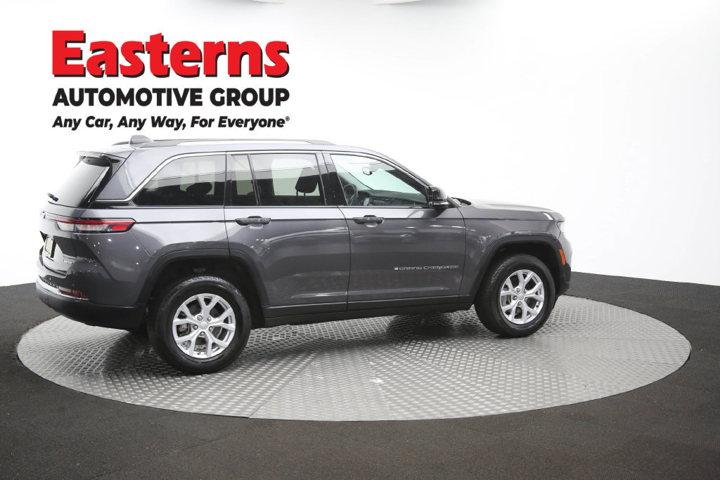 Used 2023 Jeep Grand Cherokee Limited AWD/4WD image 47