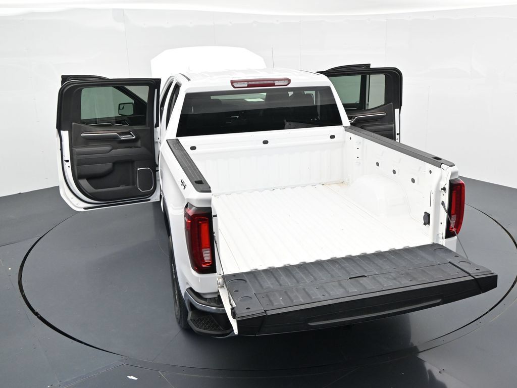 Used 2026 GMC Sierra 1500 SLT AWD/4WD image 17