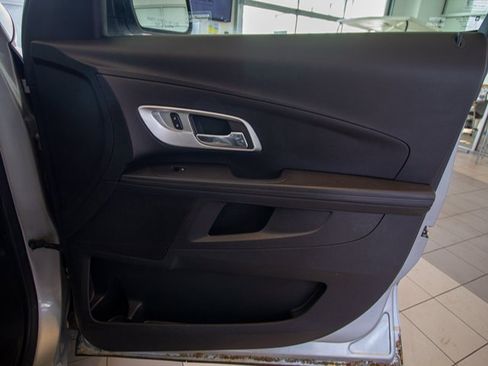 Used 2017 Chevrolet Equinox LS image 10