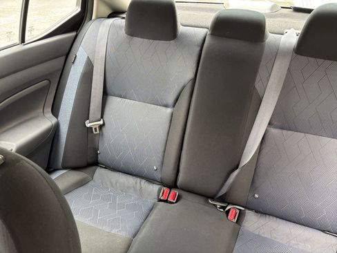 Used 2025 Nissan Versa SV image 34