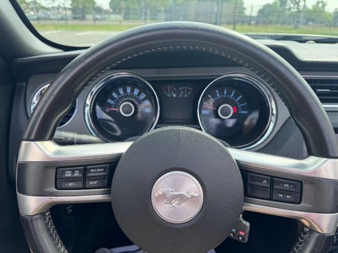 Used 2013 Ford Mustang Convertible RWD image 16