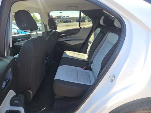 Used 2024 Chevrolet Equinox LS w/ LS Convenience Package FWD image 25