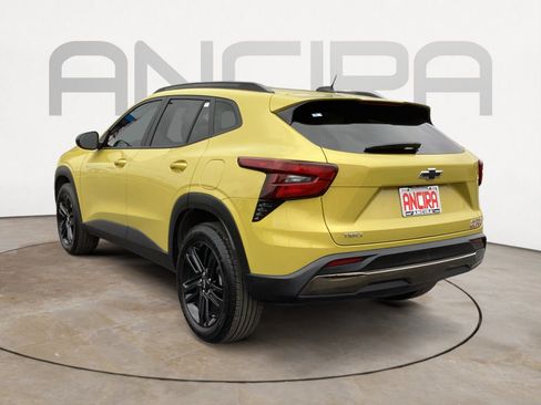 Used 2024 Chevrolet Trax ACTIV w/ Sunroof Package image 12