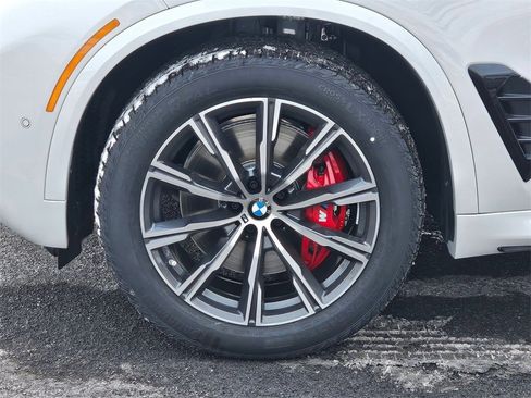 New 2026 BMW X5 xDrive40i w/ M Sport Package image 27