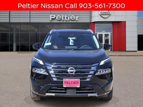 New 2026 Nissan Rogue Platinum w/ Tech Package AWD/4WD image 2
