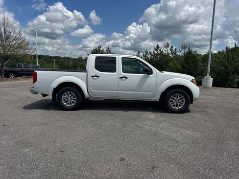 Used 2019 Nissan Frontier SV RWD image 3