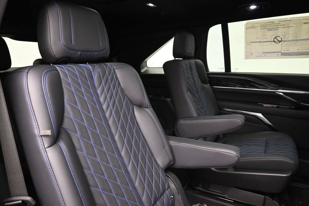 New 2026 Cadillac Escalade IQ Sport 1 w/ LPO, ONYX Package AWD/4WD image 39