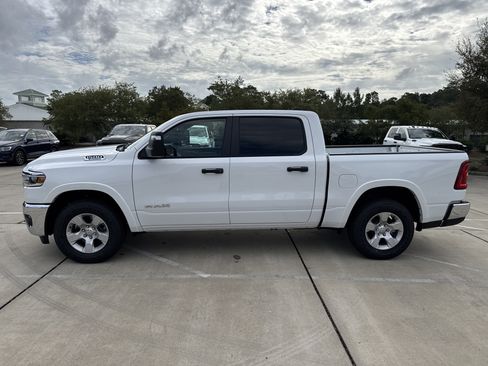 Used 2025 RAM 1500 Big Horn AWD/4WD image 5