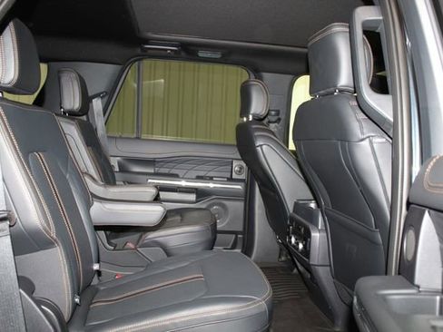 Used 2023 Ford Expedition Platinum RWD image 25