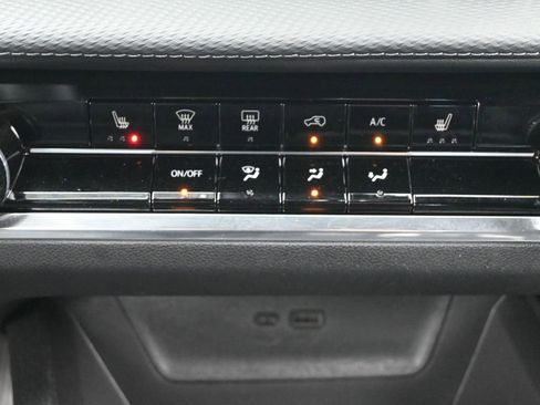 Certified 2025 Chevrolet Equinox LT image 19