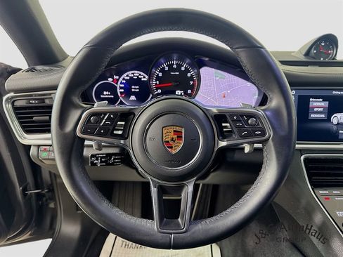 Used 2018 Porsche Panamera 4S image 12