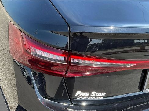 Used 2025 Volkswagen Jetta SE FWD image 24