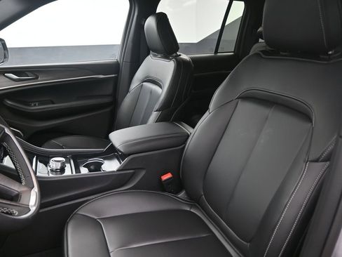 New 2026 Jeep Grand Cherokee Limited w/ Limited Altitude Package RWD image 33