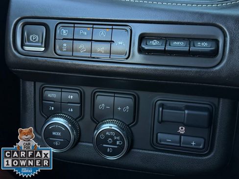 Used 2023 GMC Yukon XL Denali Ultimate image 25