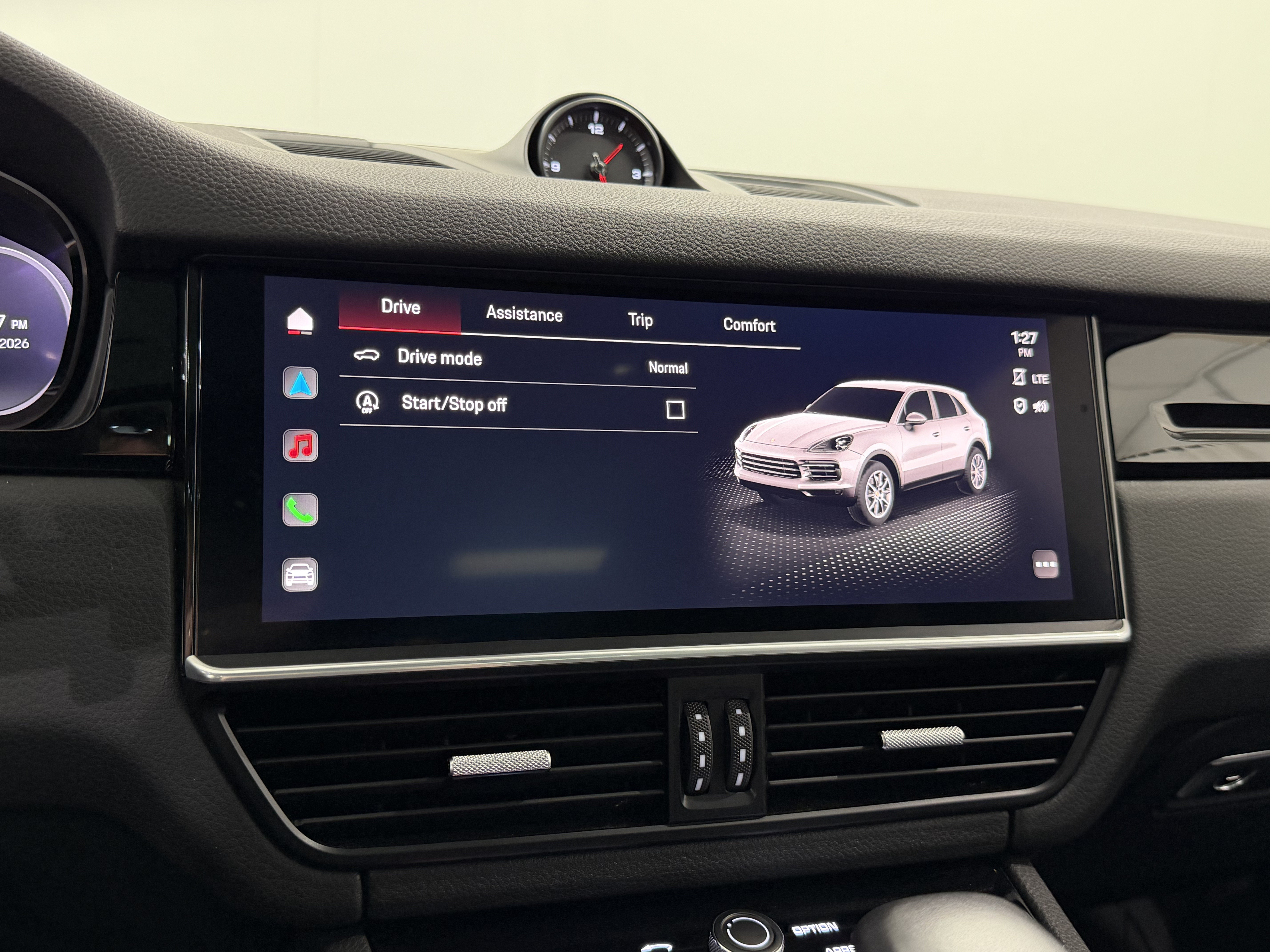 Certified 2023 Porsche Cayenne AWD/4WD image 44