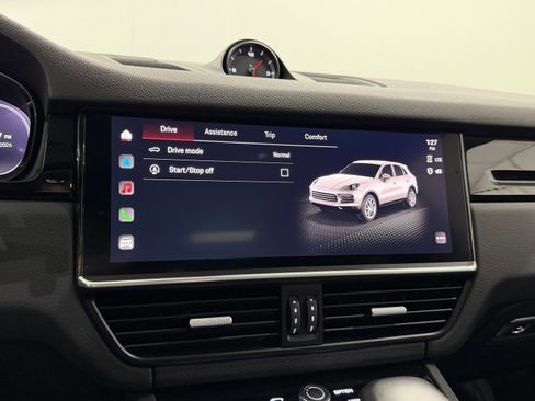 Certified 2023 Porsche Cayenne AWD/4WD image 44